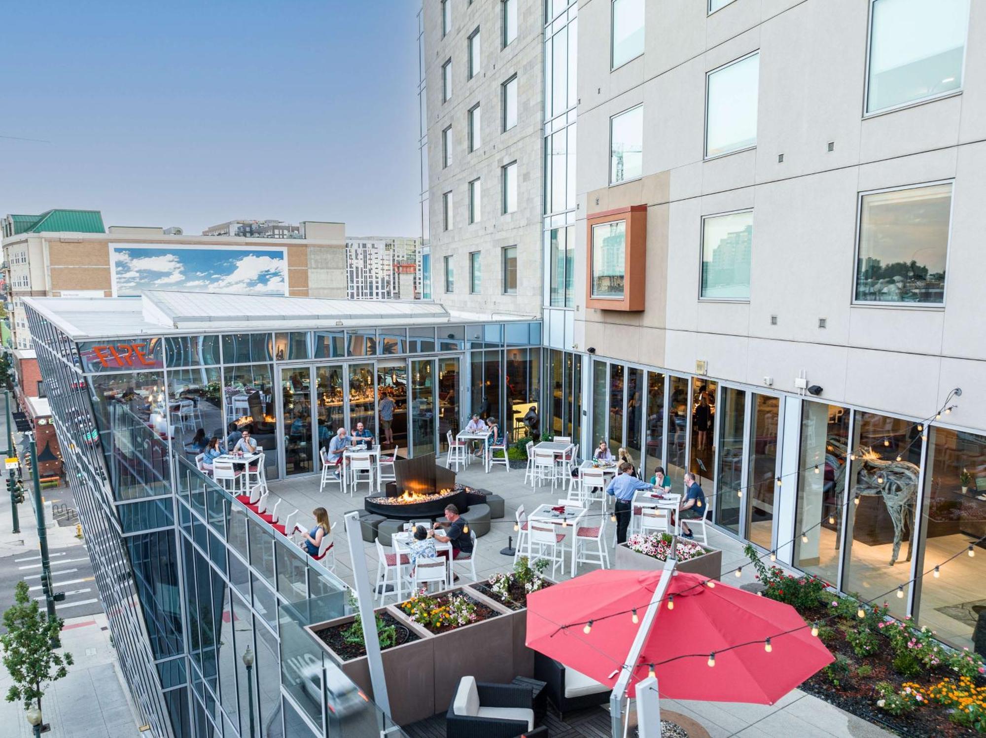 The Art Hotel Denver, Curio Collection By Hilton Exterior photo