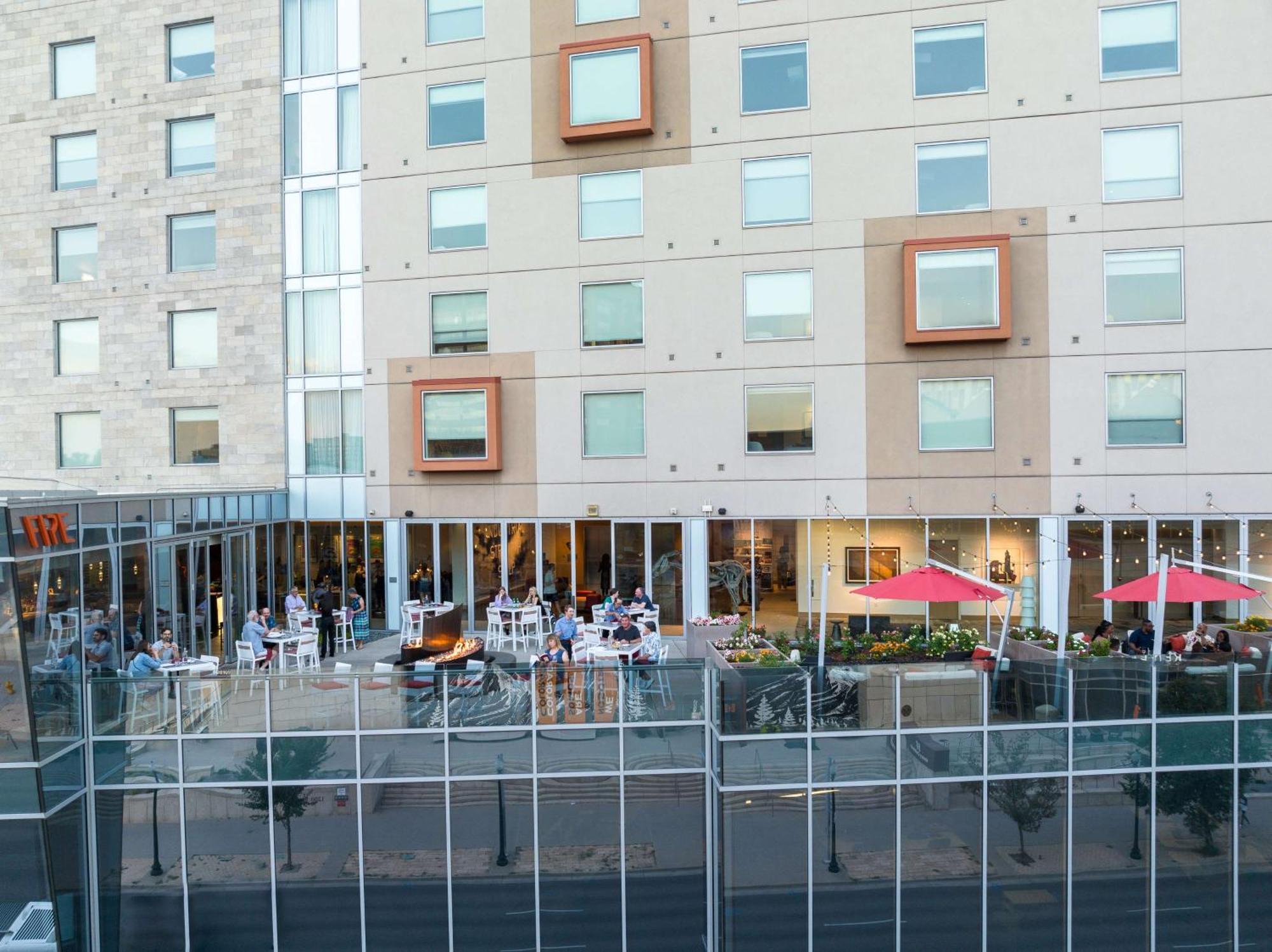 The Art Hotel Denver, Curio Collection By Hilton Exterior photo