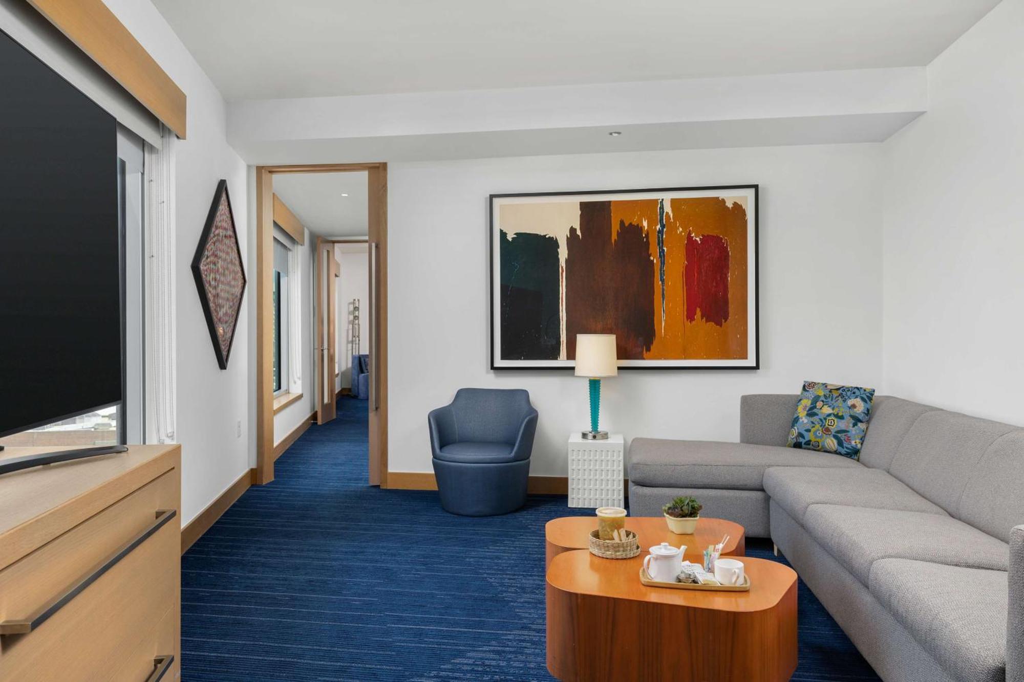 The Art Hotel Denver, Curio Collection By Hilton Exterior photo