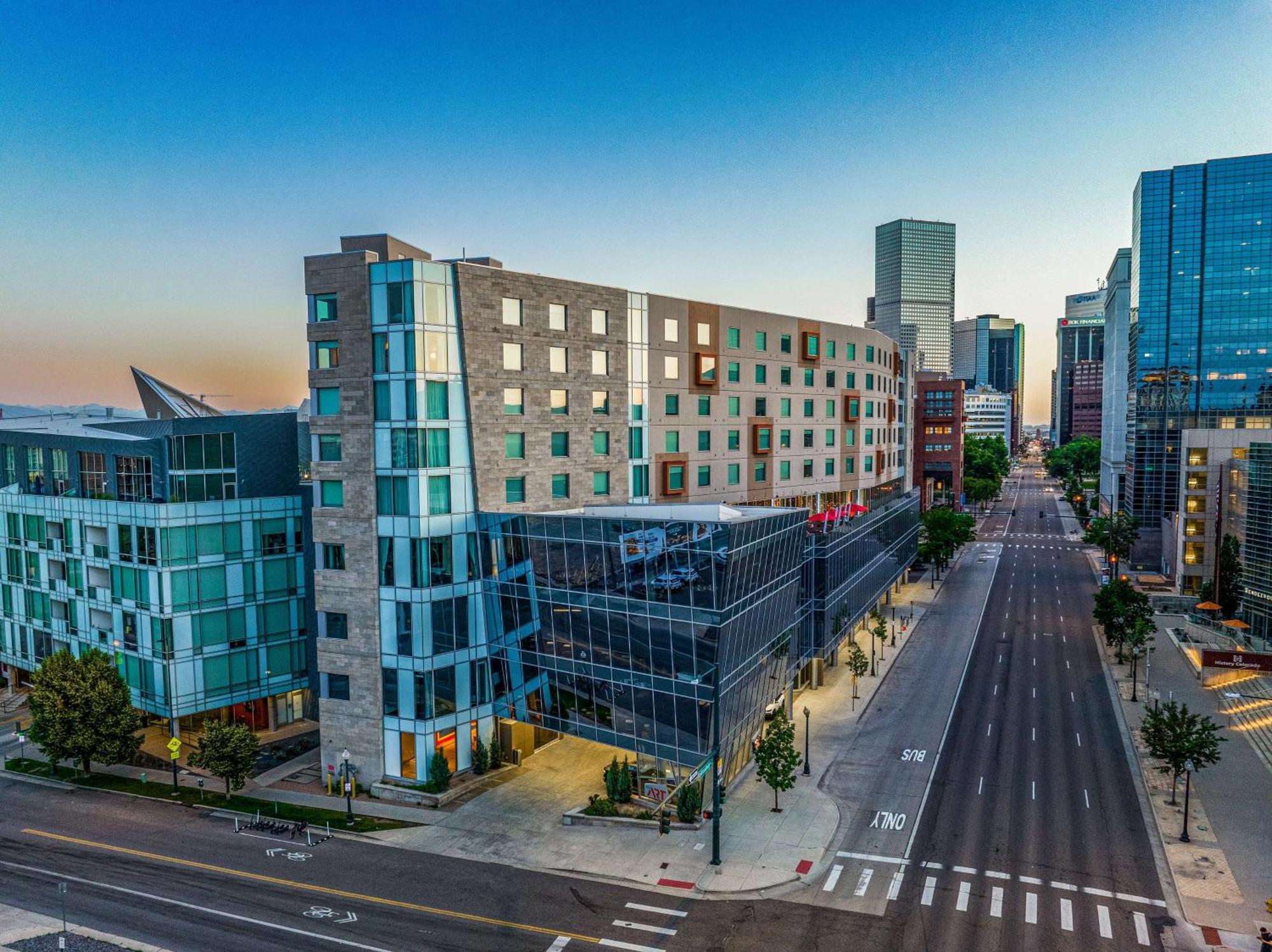 The Art Hotel Denver, Curio Collection By Hilton Exterior photo